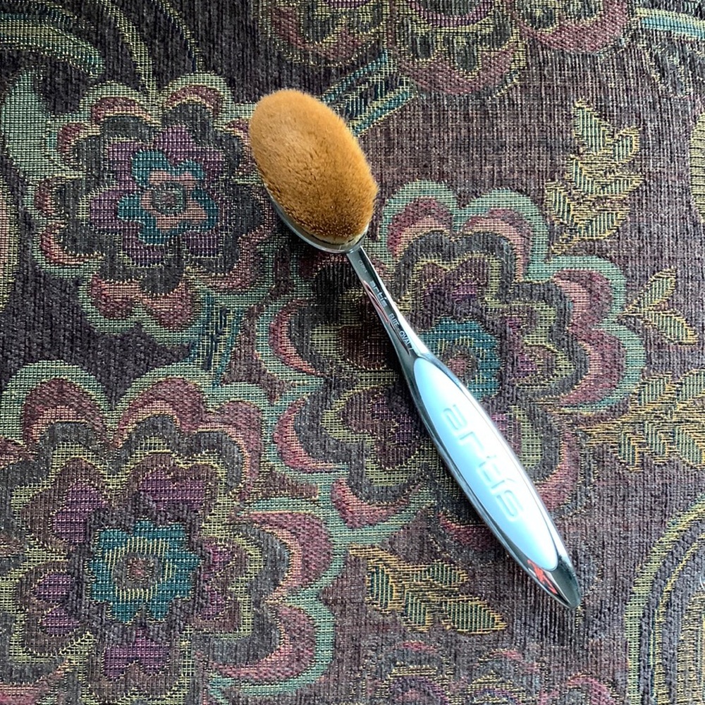 Artis Makeup Brush Elite Oval 7